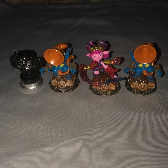 Skylanders SuperChargers 14 figures lot w/ case - Picture 7 of 14
